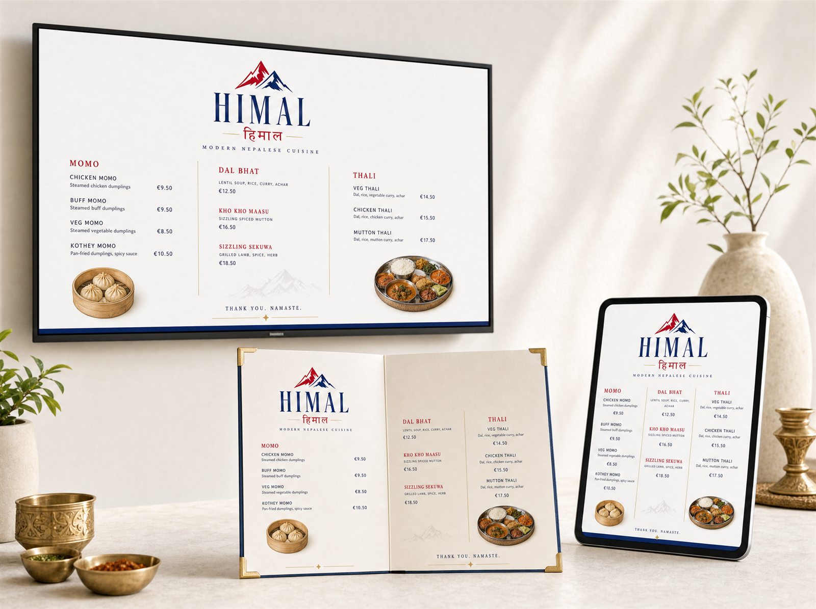 Ravintolan ruokalista kolmessa muodossa — TV-screen, painettu menu ja tabletti